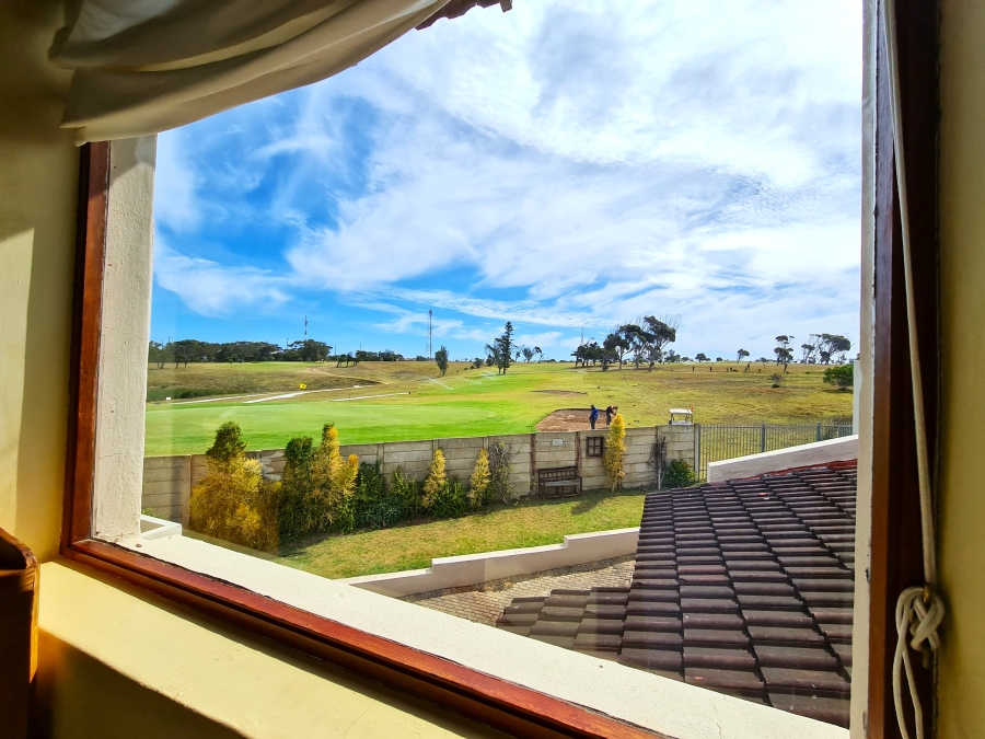 6 Bedroom Property for Sale in Noorsekloof Eastern Cape